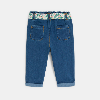 بنطلون بخصر عال من الدنيم ورسوم أزهار، باللون الأزرق للفتيات الصغيرات.